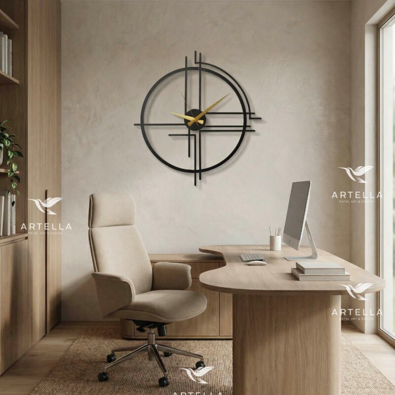 Clock 272